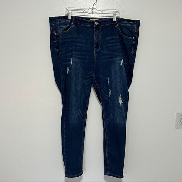 Eloquii Gena Fit Peach Lift Distressed Skinny Jeans 22G  Whiskered Booty Lift - Picture 4 of 8